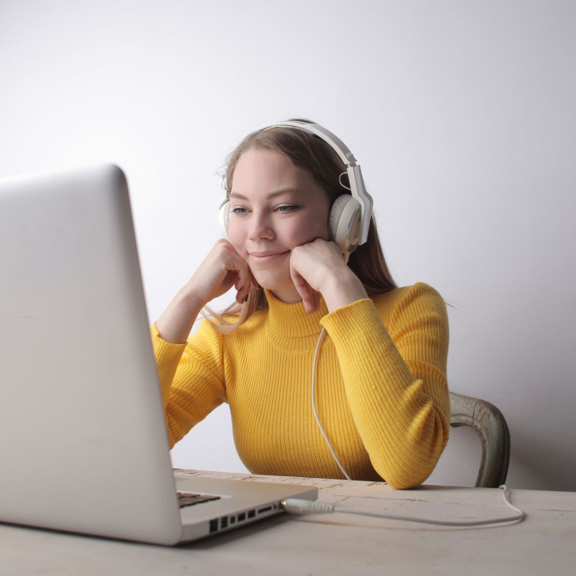 Οργάνωσε τη μελέτη σου και μάθε πιο έξυπνα! Εξ αποστάσεως διδασκαλία φοιτητών με στοχευμένη υποστήριξη, ευελιξία και καθοδήγηση για καλύτερα αποτελέσματα στις Ανθρωπιστικές Σπουδές.